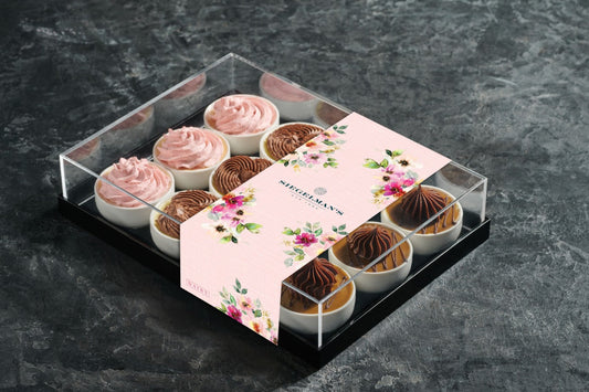Luxury acrylic gift box with Assorted cheesecake ramekins