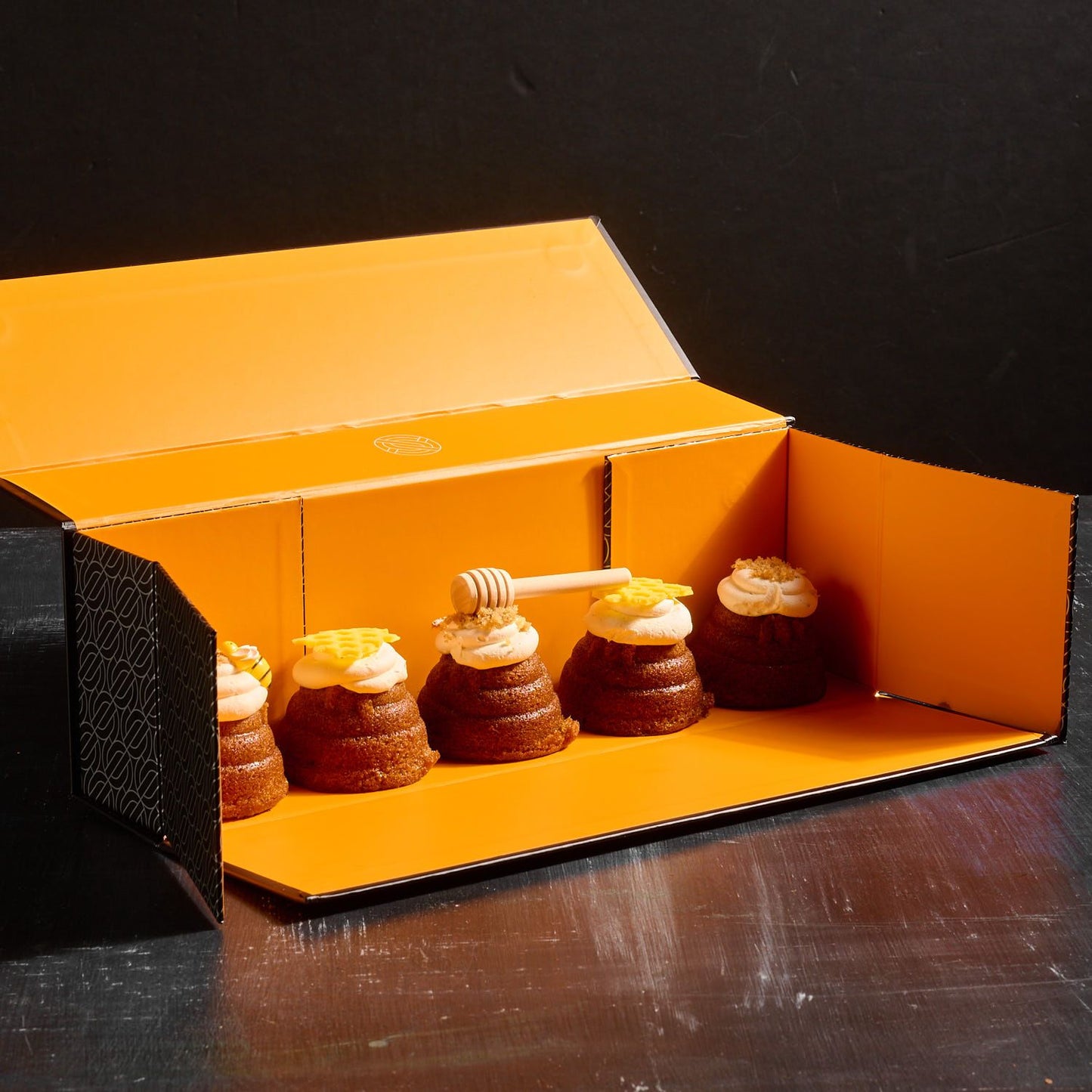 Heavenly Honey Cake individuals Magnetic Gift Box (box of 5)