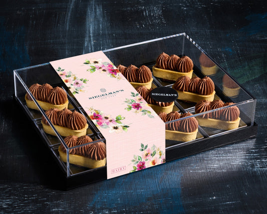 Praline Craze tart in luxury acrylic gift box