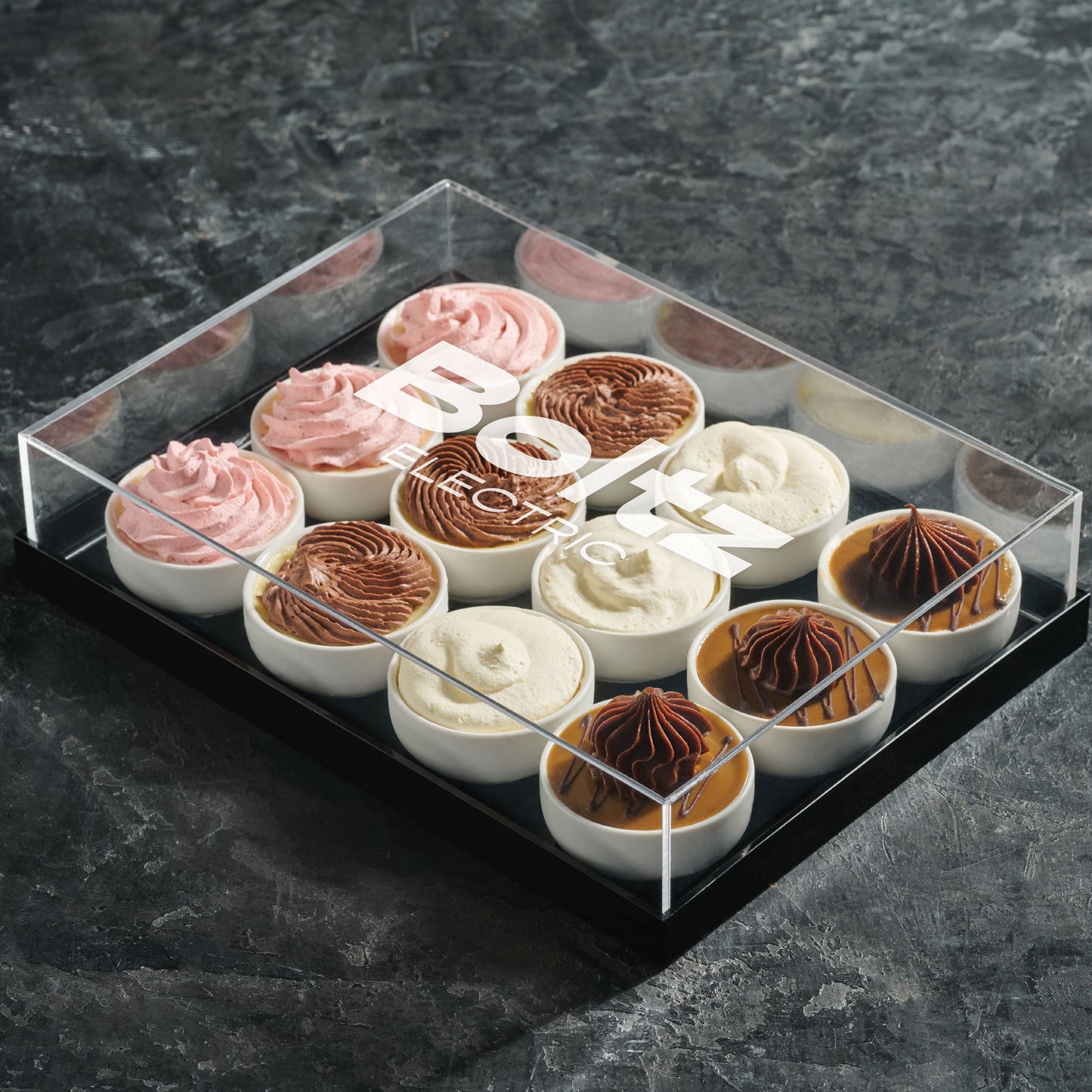 Luxury acrylic gift box with Assorted cheesecake ramekins