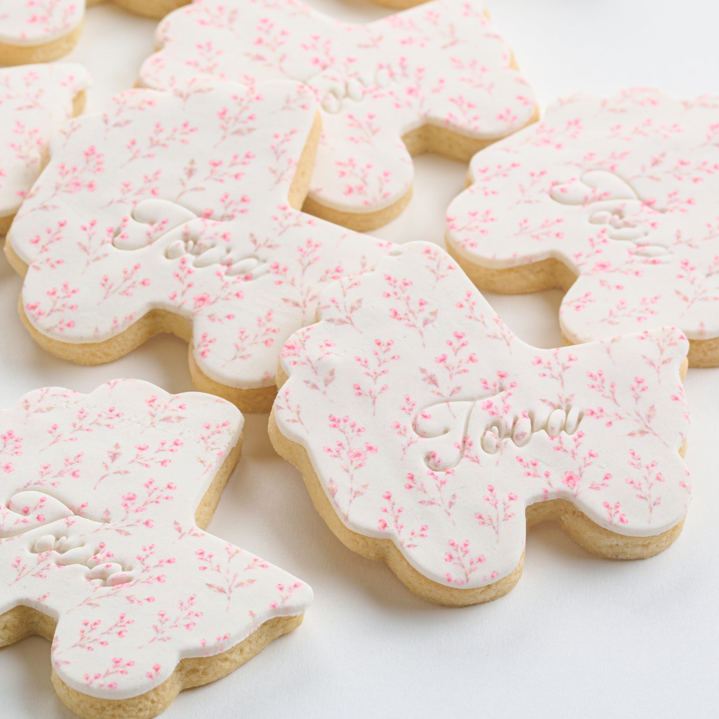 Personalized Floral Carriage Girl Cookies (Style 150)